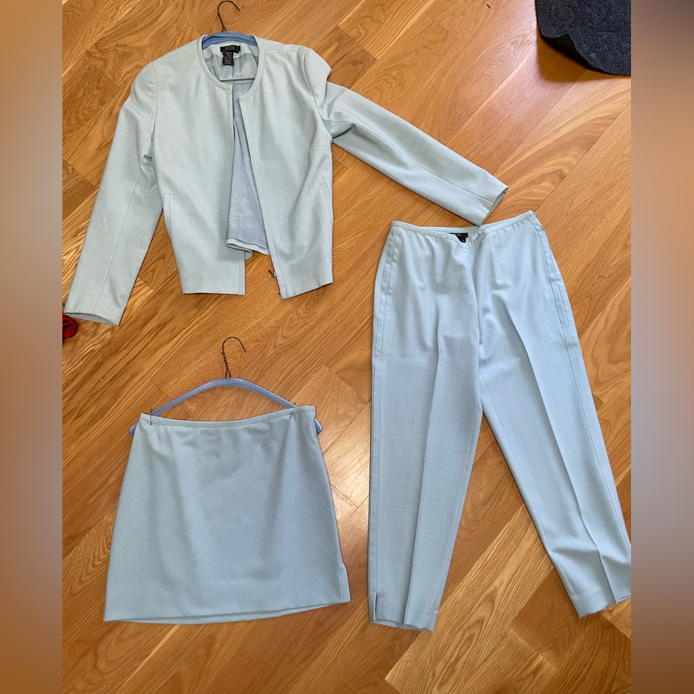 BCBG 3 piece suit outfit vintage Y2K size 2/4